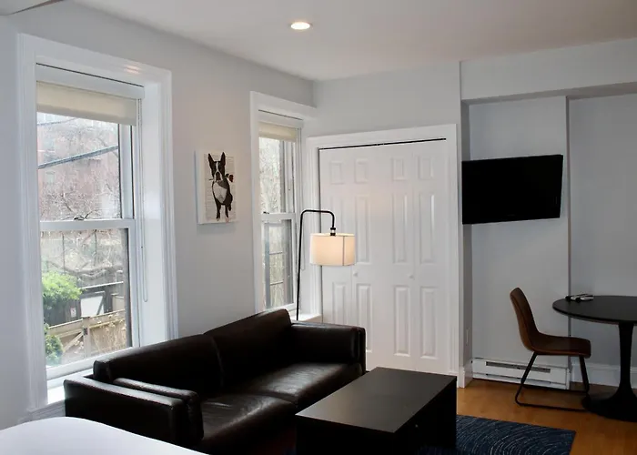 Stylish Downtown Studio In The Southend, C.Ave# 2